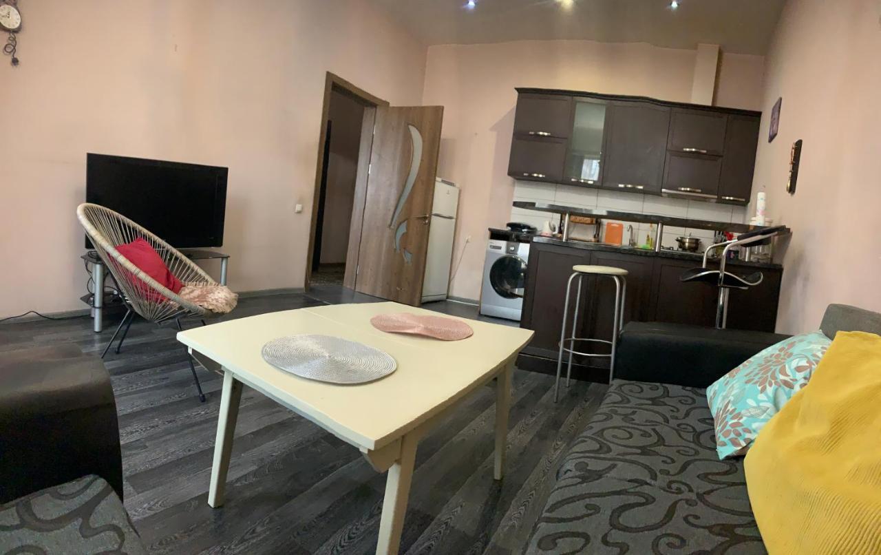 Tbilisi Central Street Cosy Apartments ภายนอก รูปภาพ